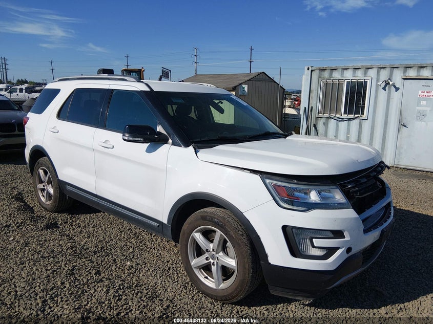 Vin: 1fm5k8d86hge39555, lot: 45936232, ford explorer xlt 2017 img_1