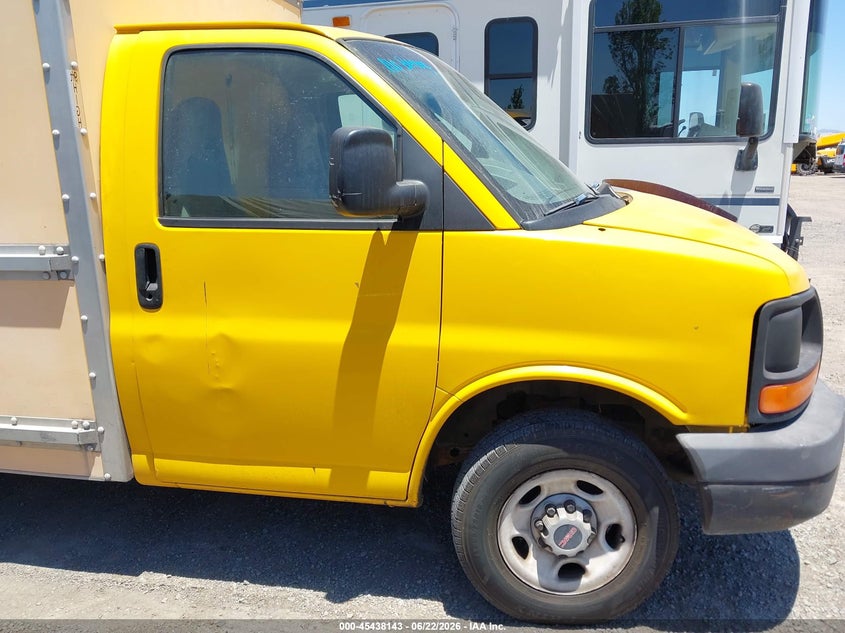 2006 GMC Savana Cutaway Work Van VIN: 1GDGG31V461900257 Lot: 45438143