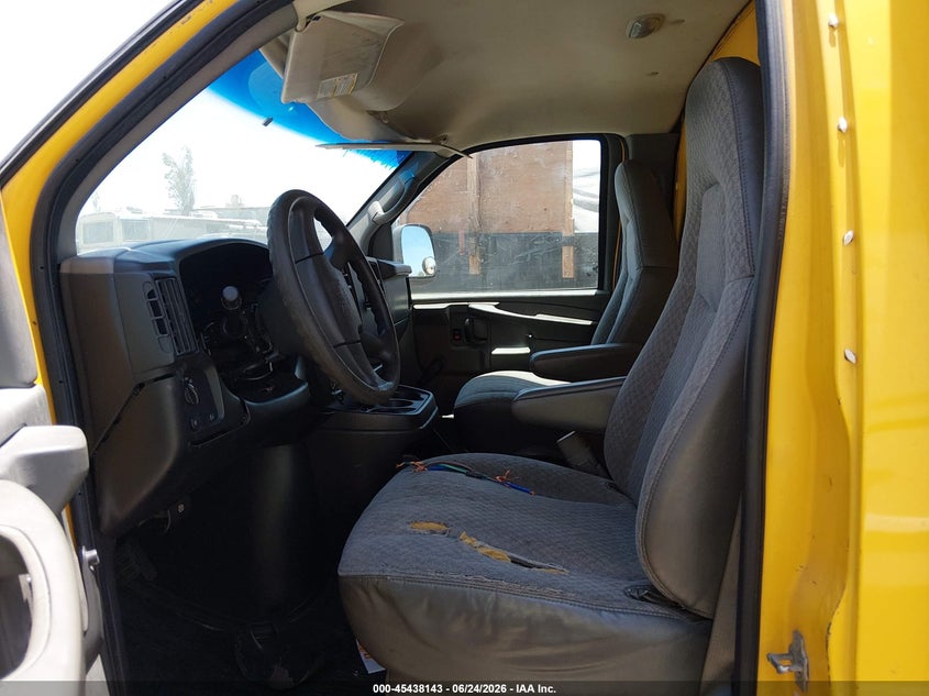 2006 GMC Savana Cutaway Work Van VIN: 1GDGG31V461900257 Lot: 45438143
