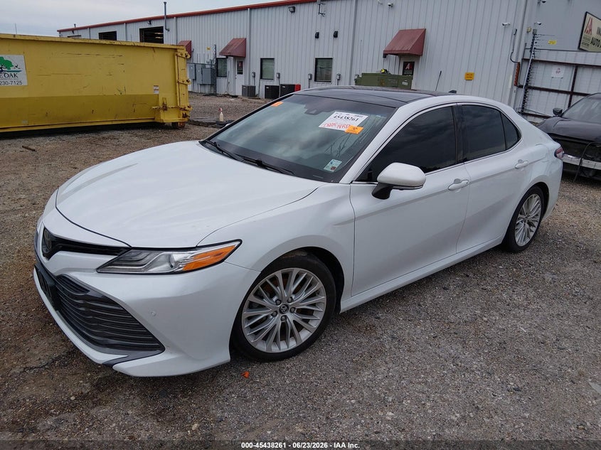 4T1BZ1HKXJU012608 2018 Toyota Camry Xle V6 photo 1