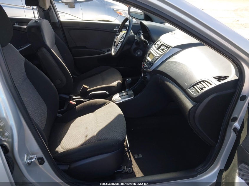 2013 HYUNDAI ACCENT auction photo 5