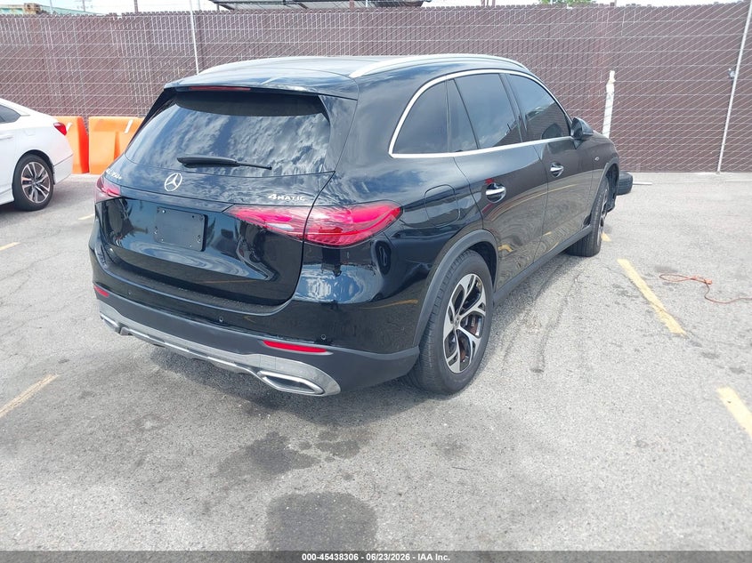 2025 MERCEDES-BENZ GLC 350E 4MATIC — Фото 4