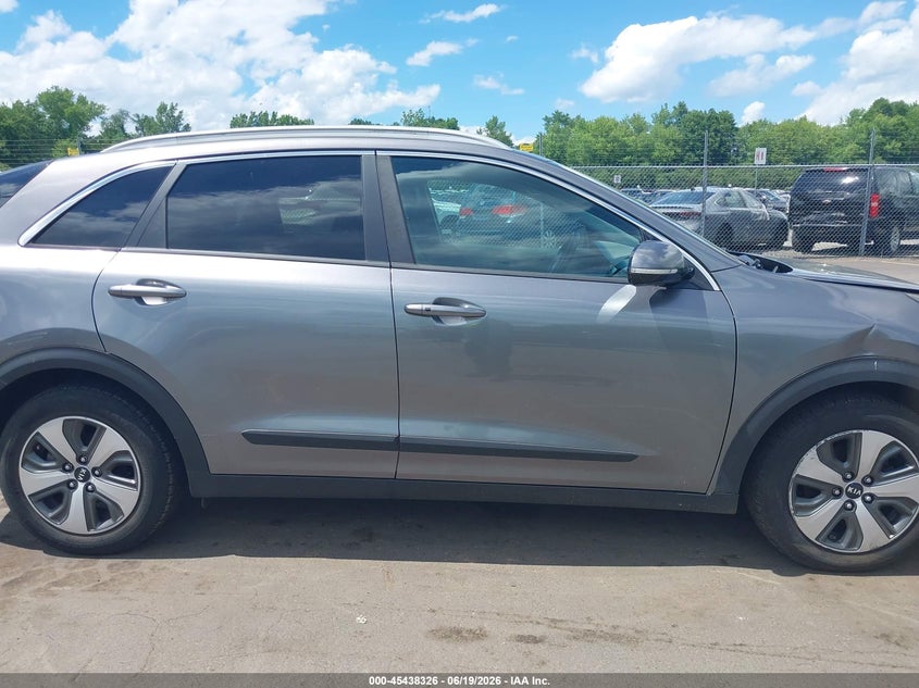 VIN KNDCC3LC4H5066822 2017 KIA NIRO EX
