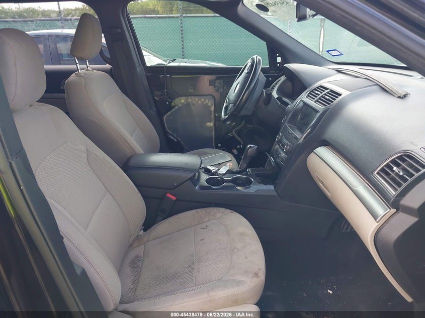 2019 FORD EXPLORER auction photo 5
