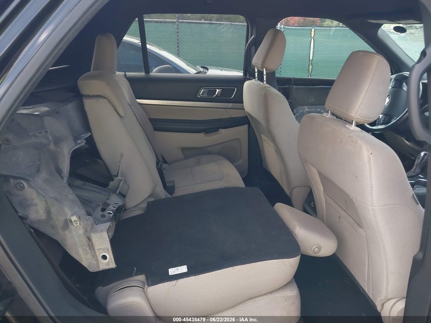 2019 FORD EXPLORER auction photo 8