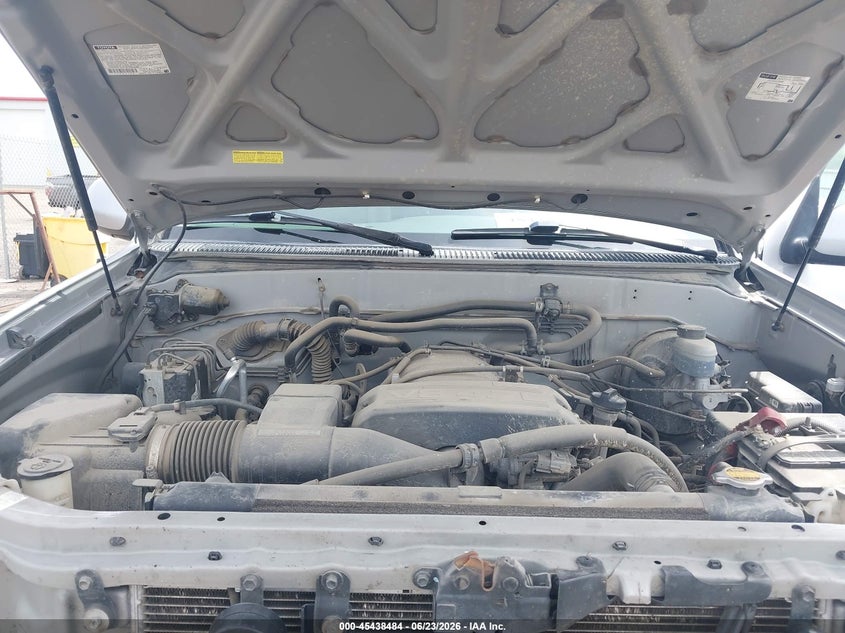 2002 Toyota Sequoia Limited V8 VIN: 5TDBT48A62S075113 Lot: 45438484