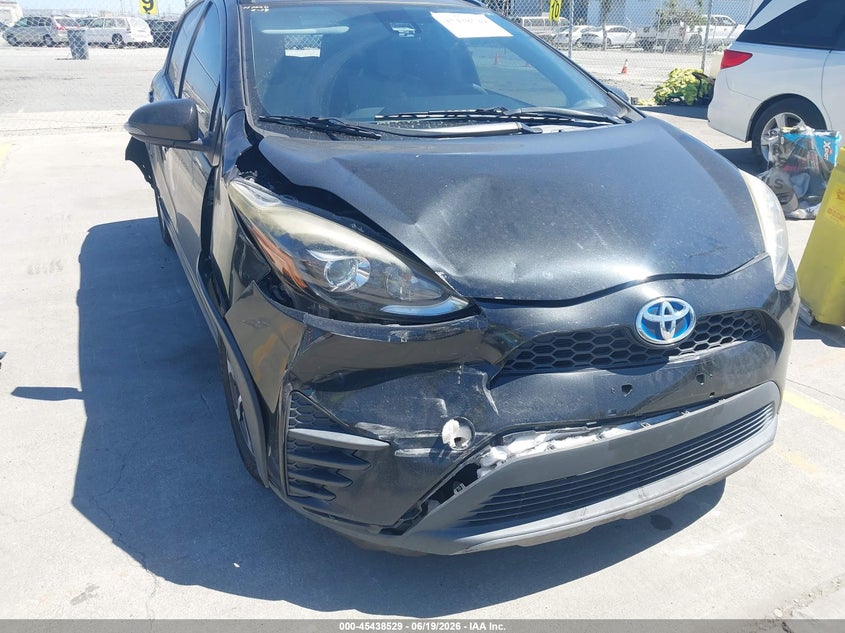 2018 Toyota Prius C One VIN: JTDKDTB38J1615137 Lot: 45438529