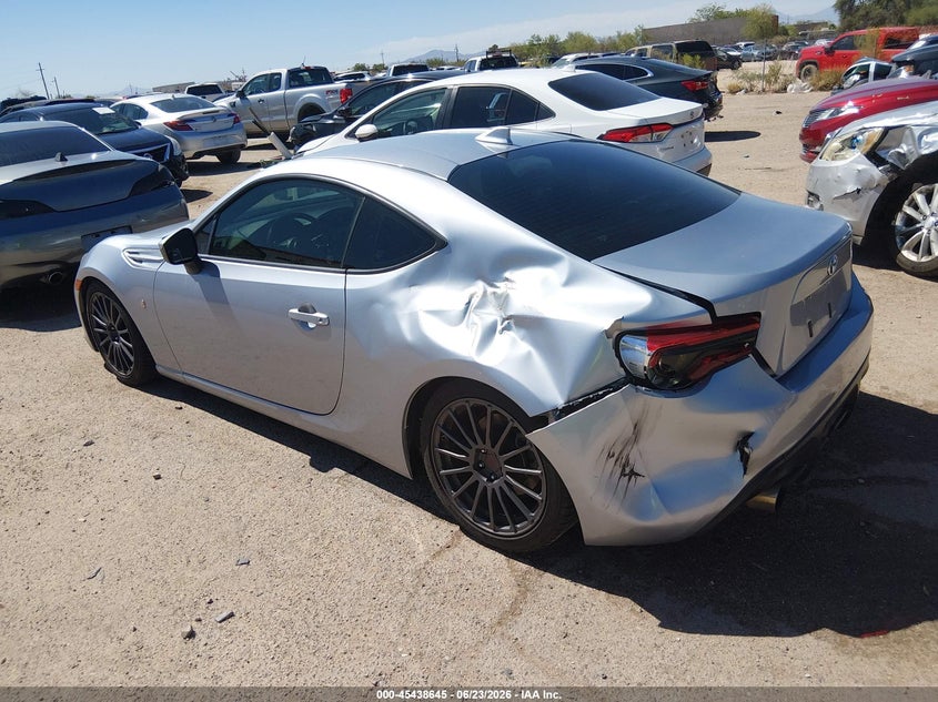 2017 TOYOTA 86 auction photo 3