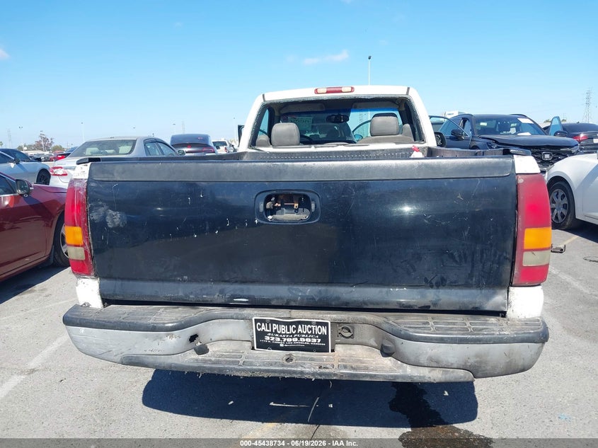 2004 GMC SIERRA TRUCK 4.8L V-8 285HP