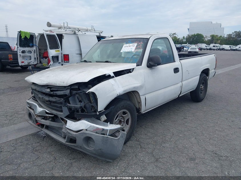 2004 GMC SIERRA TRUCK 4.8L V-8 285HP