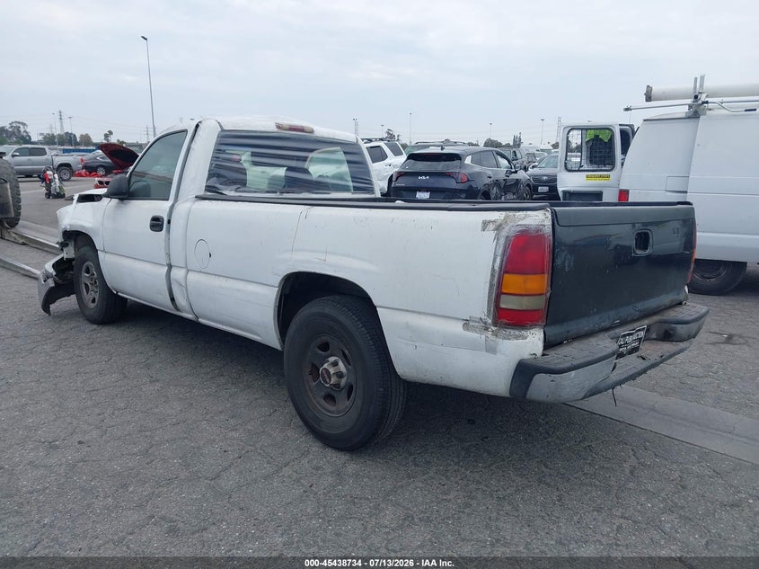 2004 GMC SIERRA TRUCK 4.8L V-8 285HP