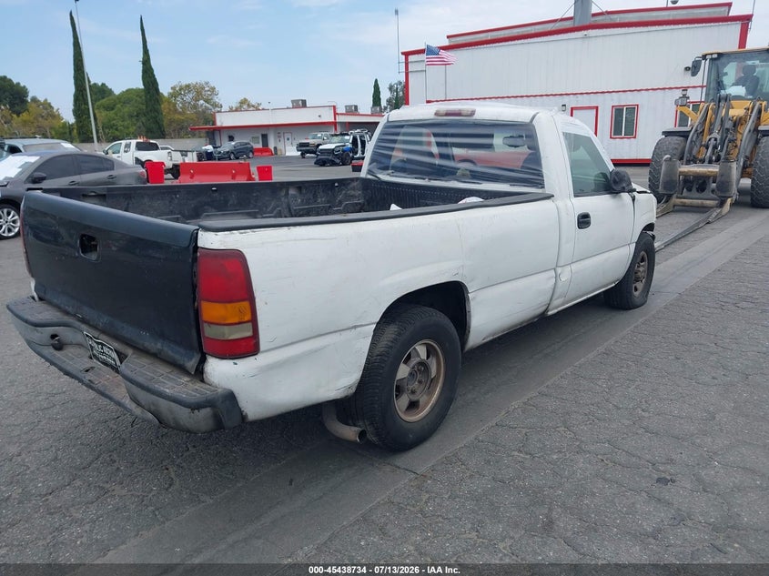 2004 GMC SIERRA TRUCK 4.8L V-8 285HP