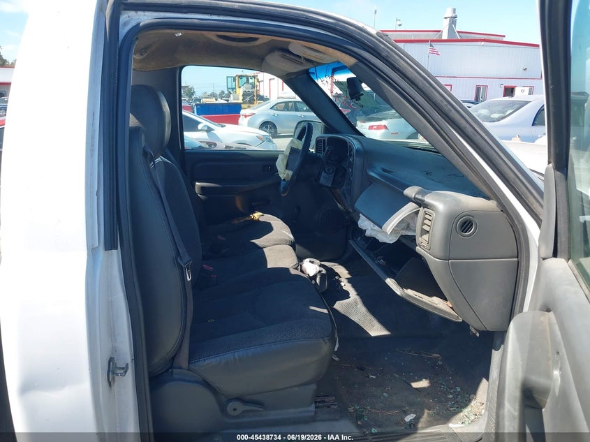 2004 GMC SIERRA TRUCK 4.8L V-8 285HP
