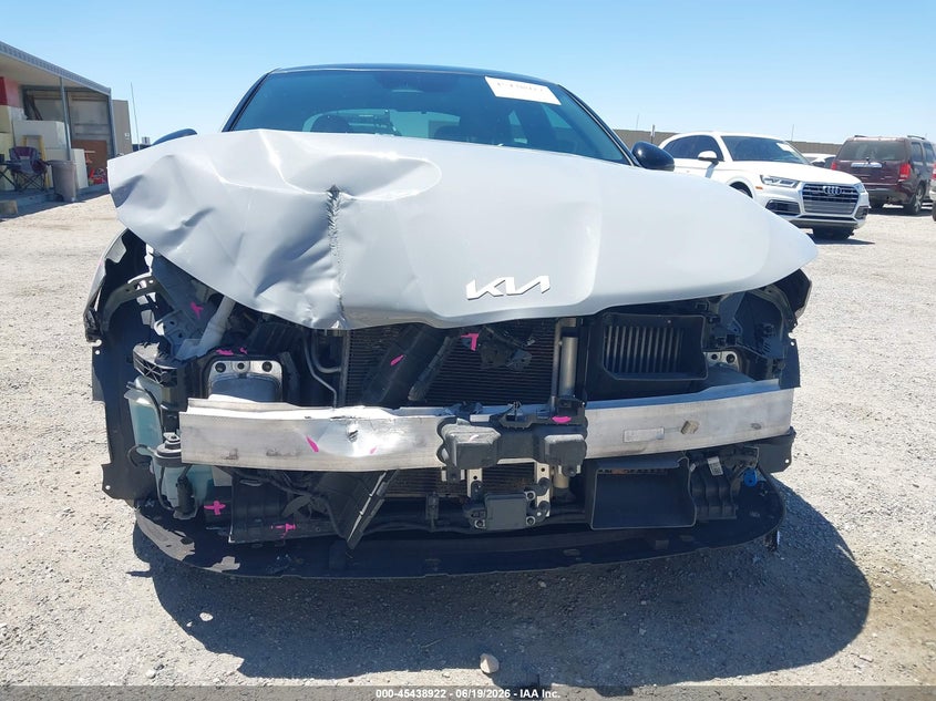 2022 KIA K5 auction photo 6