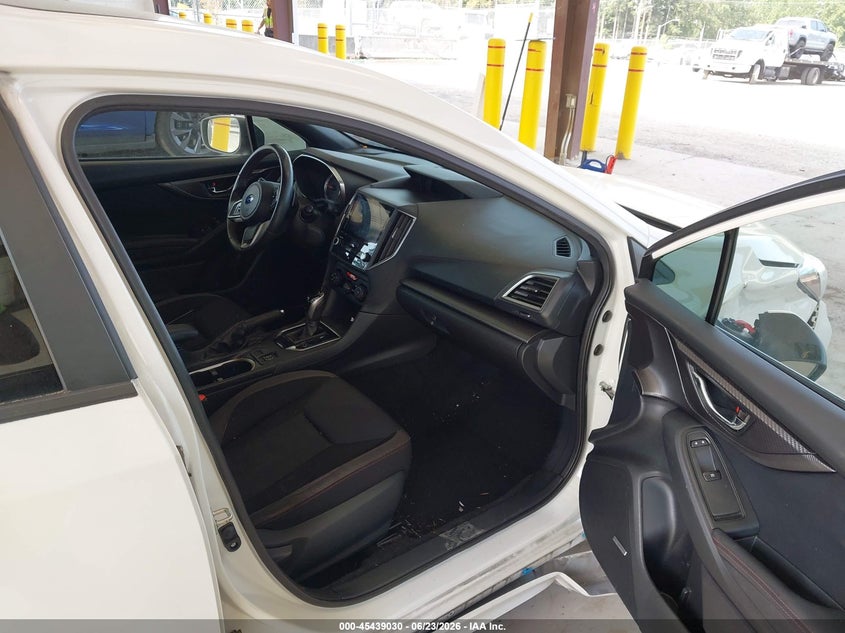 2019 SUBARU IMPREZA auction photo 5