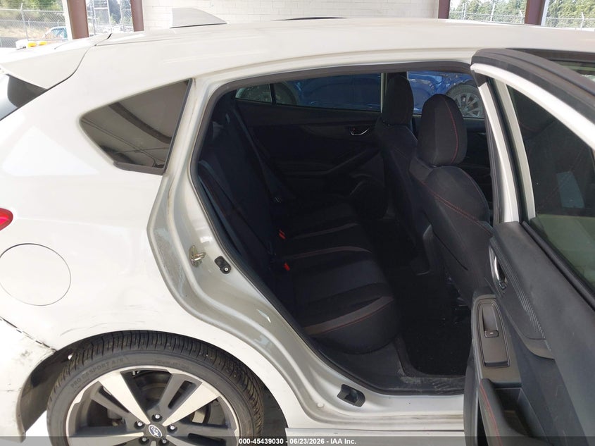 2019 SUBARU IMPREZA auction photo 8