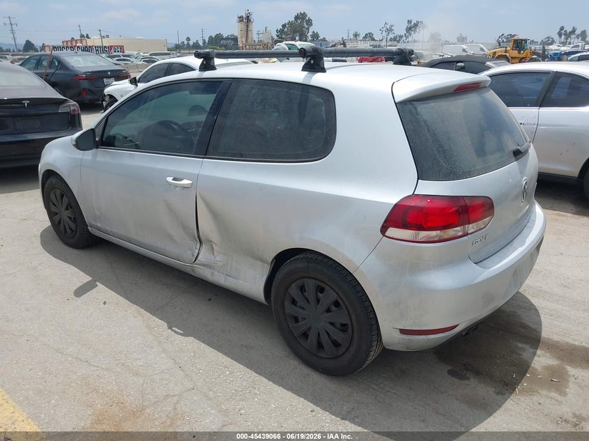 Vin: wvwab7aj0aw367428, lot: 45937166, volkswagen golf 2-door 20103