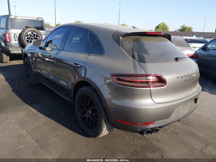 2018 Porsche Macan Gts VIN: WP1AG2A59JLB63590 Lot: 45439129