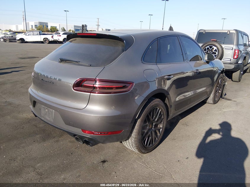 2018 Porsche Macan Gts VIN: WP1AG2A59JLB63590 Lot: 45439129