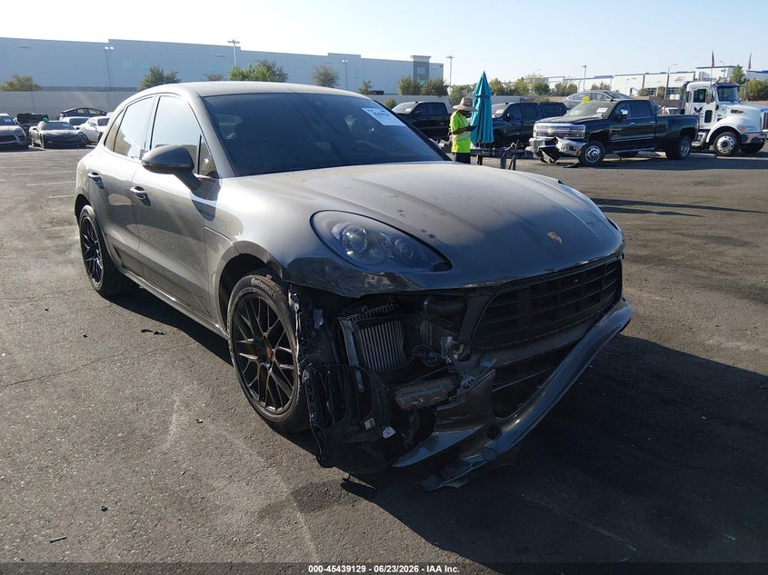 2018 Porsche Macan Gts VIN: WP1AG2A59JLB63590 Lot: 45439129