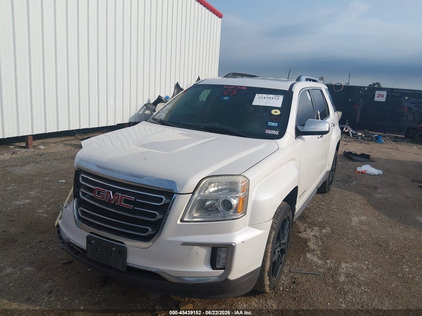 2017 GMC TERRAIN auction photo 2