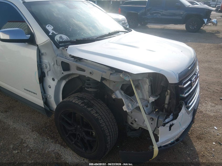 2017 GMC TERRAIN auction photo 6