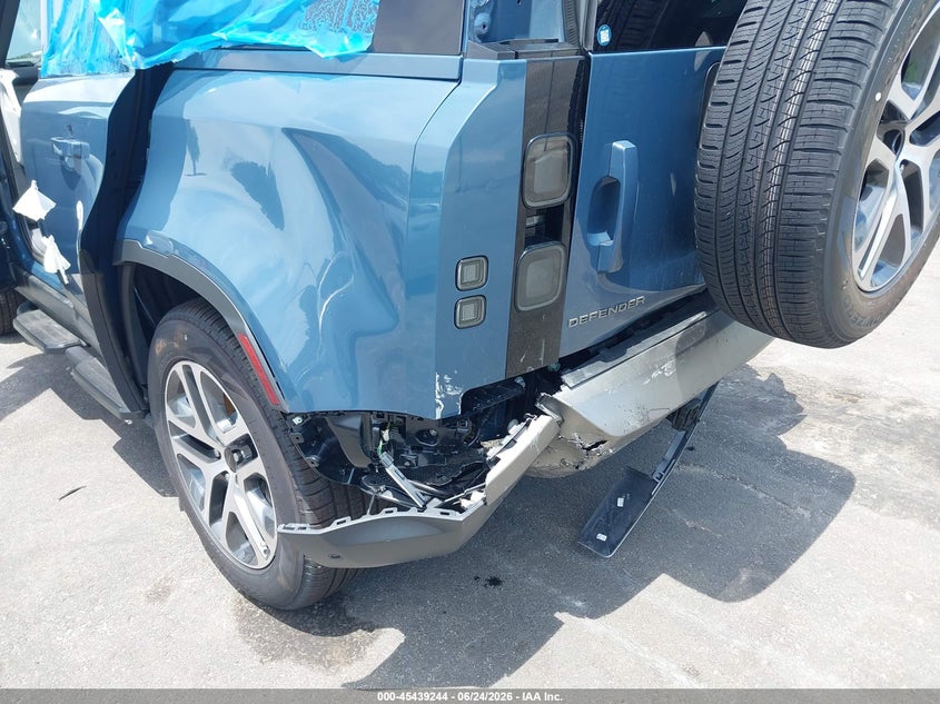 2026 Land Rover Defender P300 S VIN: SALEJ7EX1T2614901 Lot: 45439244