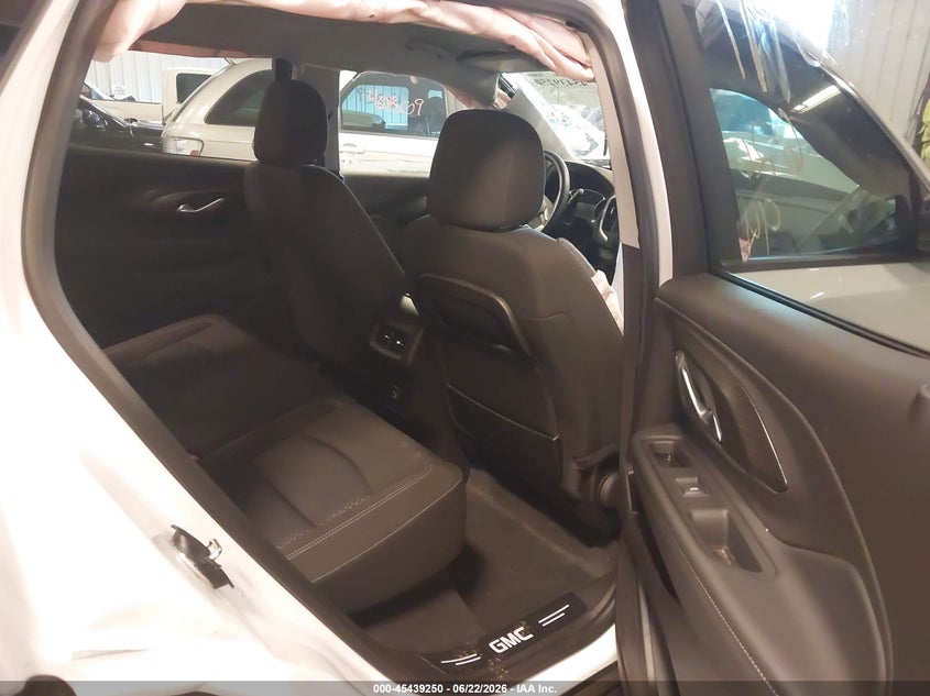 2024 GMC TERRAIN auction photo 8