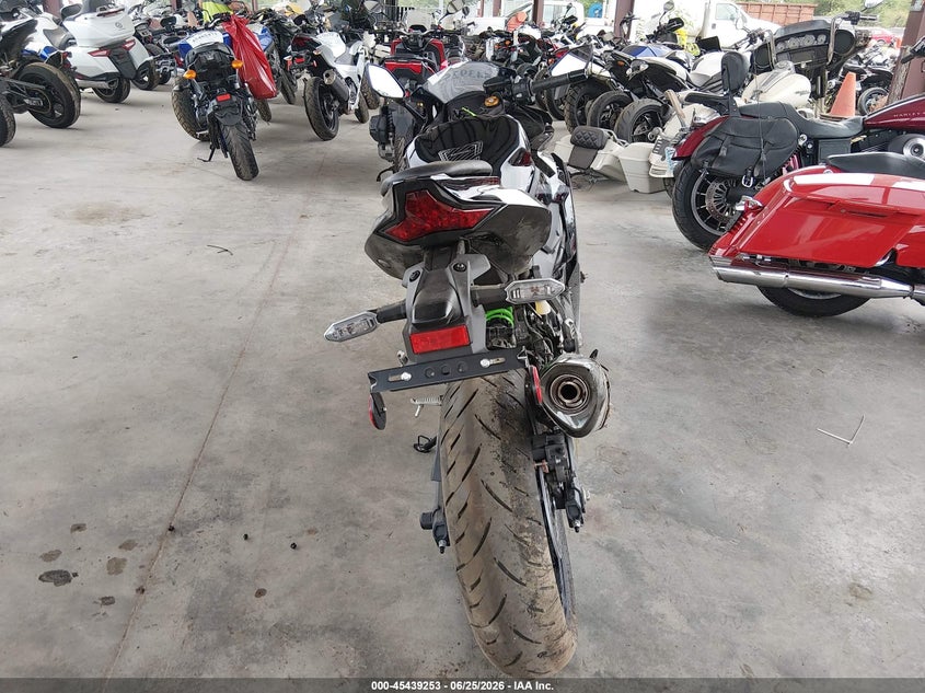 2026 KAWASAKI ZX400 auction photo 6