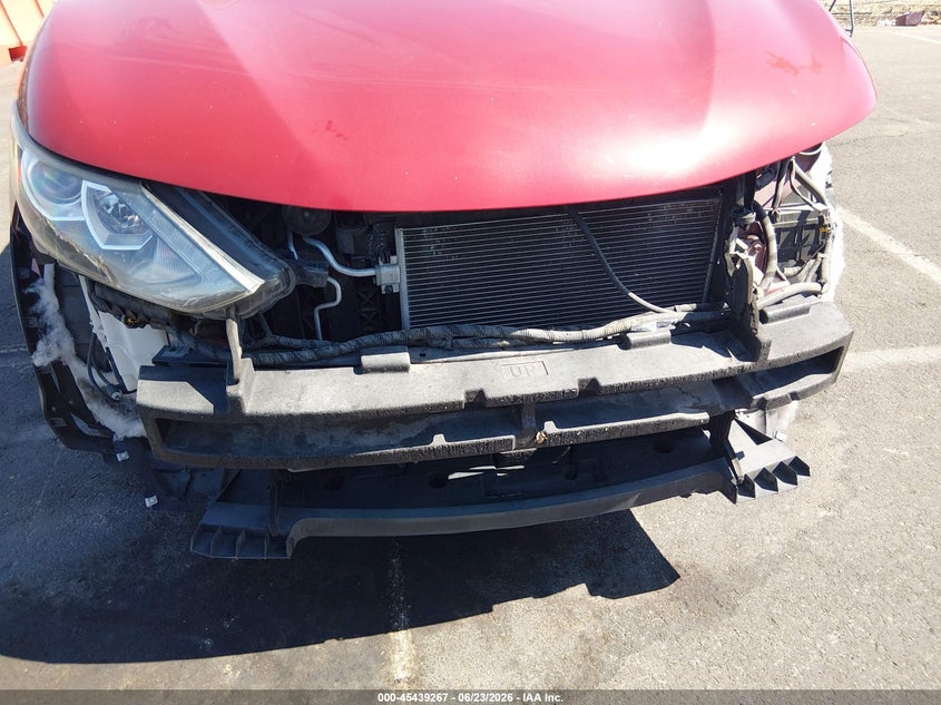 2017 NISSAN ROGUE SPORT auction photo 6
