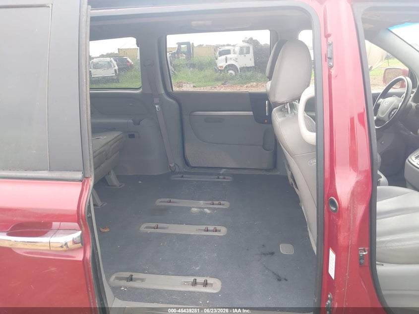2008 HYUNDAI ENTOURAGE auction photo 8