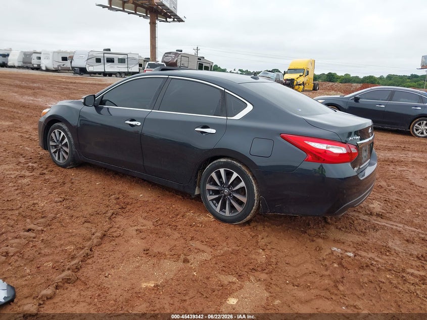 2017 NISSAN ALTIMA auction photo 3