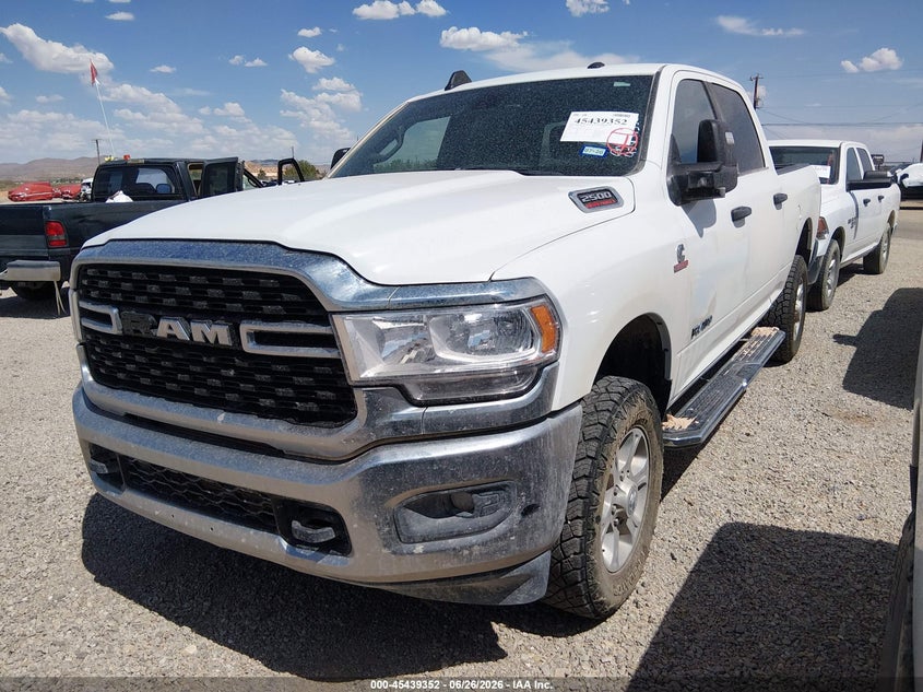 2024 RAM 2500, Rear, IAAI, VIN 3C6UR5DL7RG340772 — photo 2