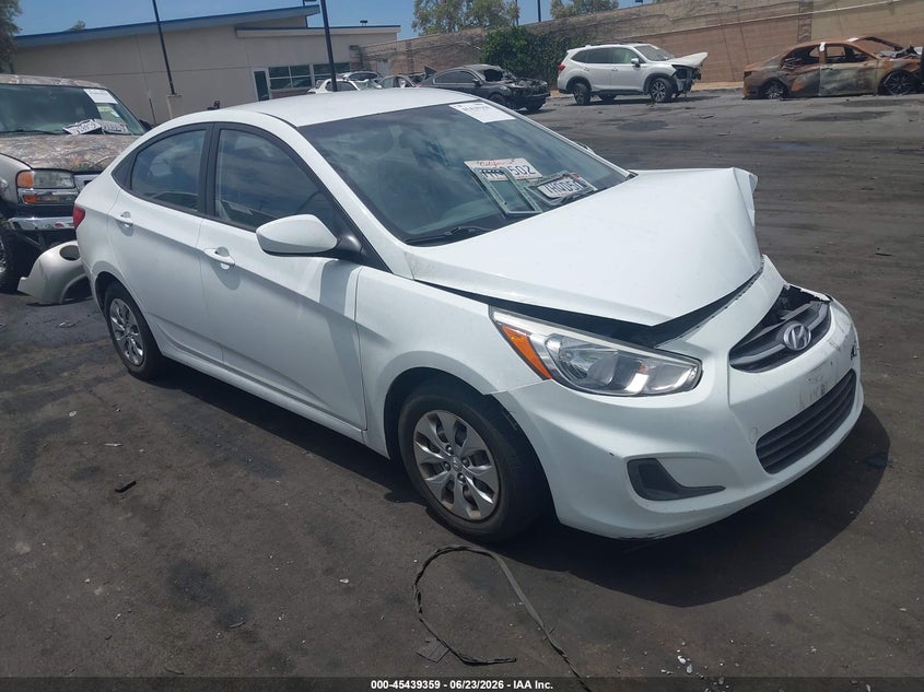 2015 HYUNDAI ACCENT GLS
