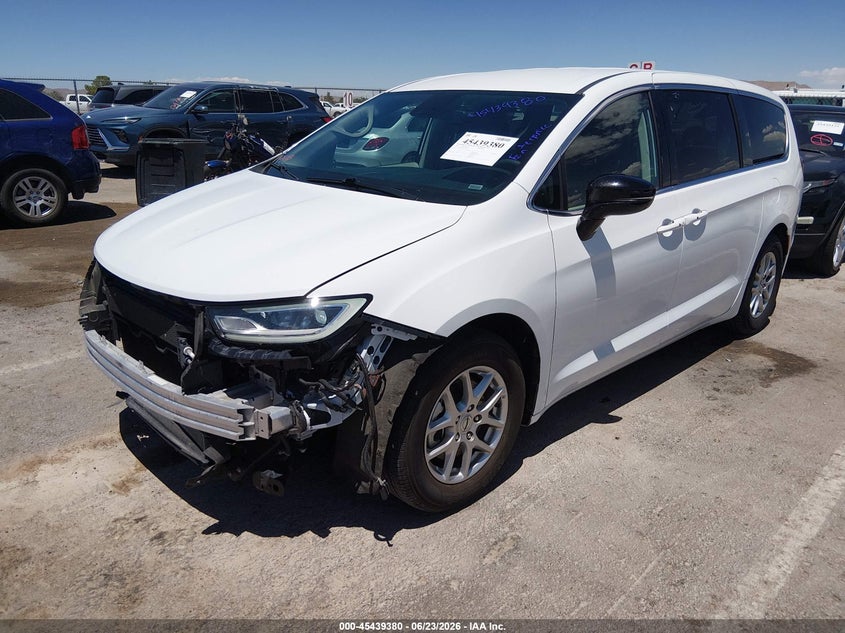 2024 Chrysler Pacifica Touring L 2C4RC1BG8RR152089 photo 1
