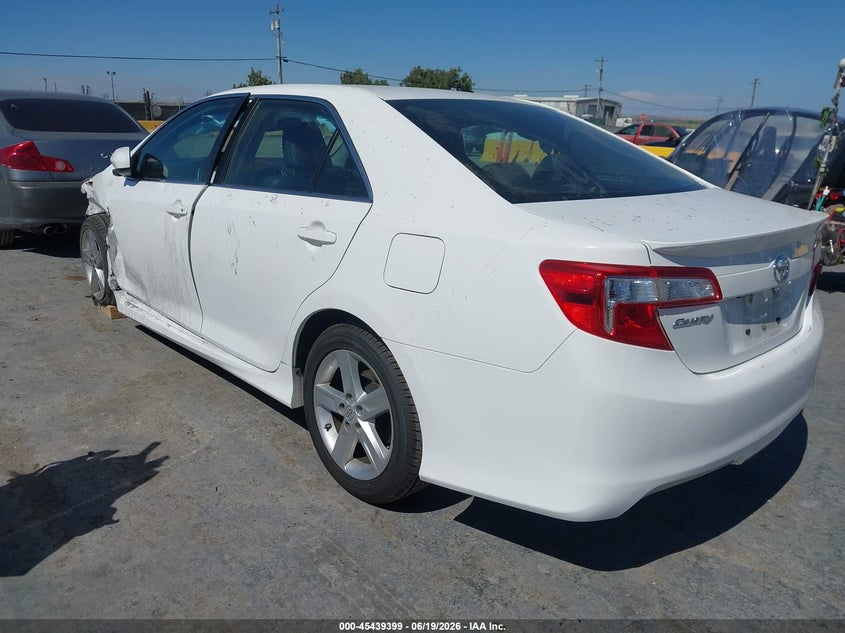 2014 TOYOTA CAMRY auction photo 3