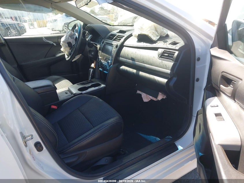 2014 TOYOTA CAMRY auction photo 5