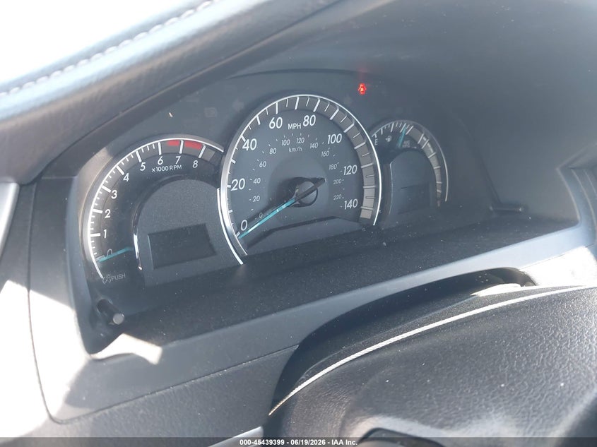2014 TOYOTA CAMRY auction photo 7