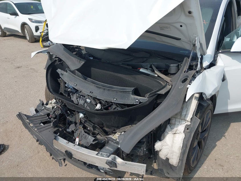 2023 Tesla Model X Dual Motor All-Wheel Drive/Standard Range VIN: 7SAXCBE56PF428398 Lot: 45439419