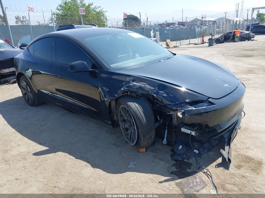TESLA MODEL 3 - zdjęcie 1