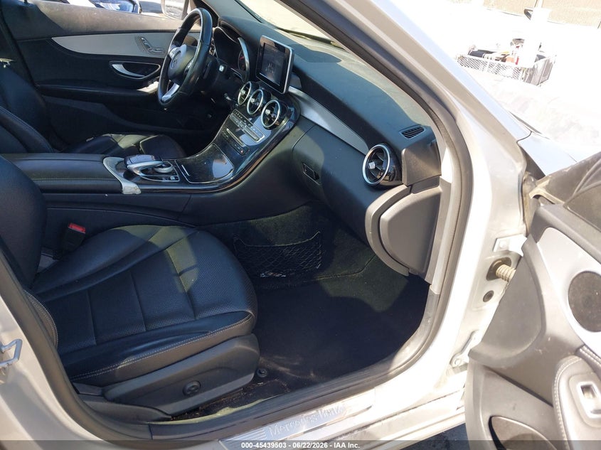 Фото 5 - MERCEDES-BENZ C 300