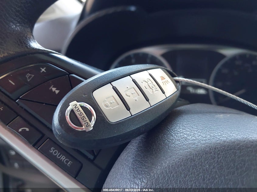 AtlanticExpress - Nissan Versa