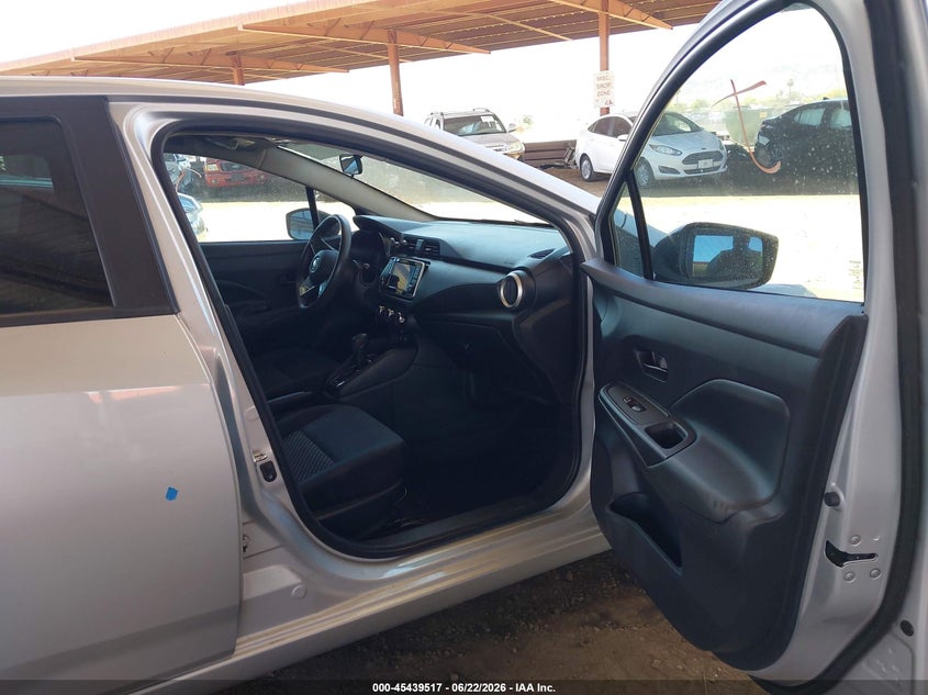 AtlanticExpress - Nissan Versa