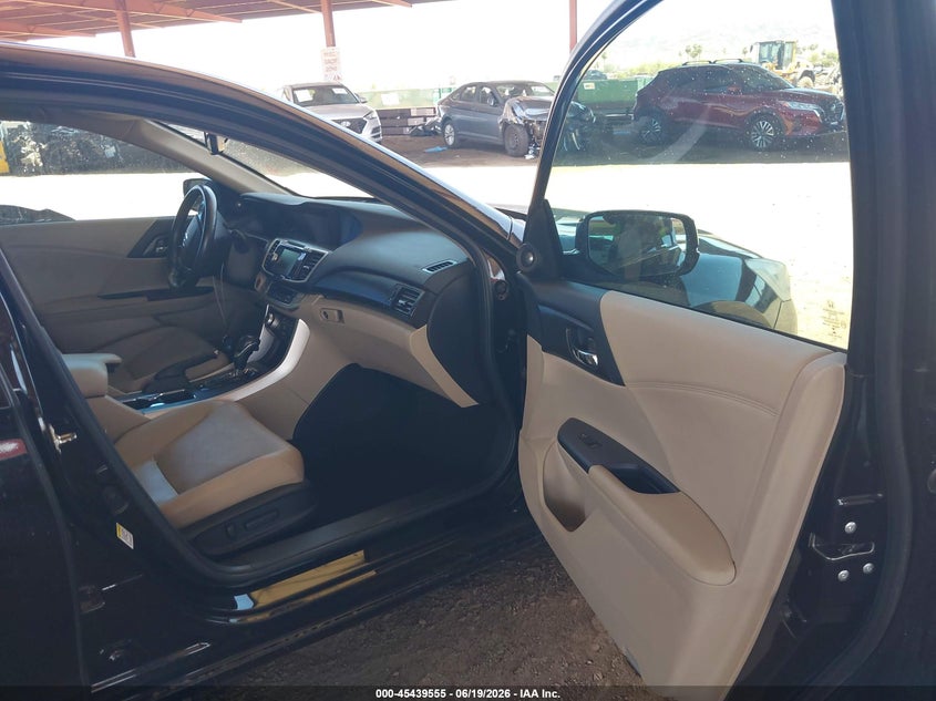 2015 HONDA ACCORD HYBRID auction photo 5