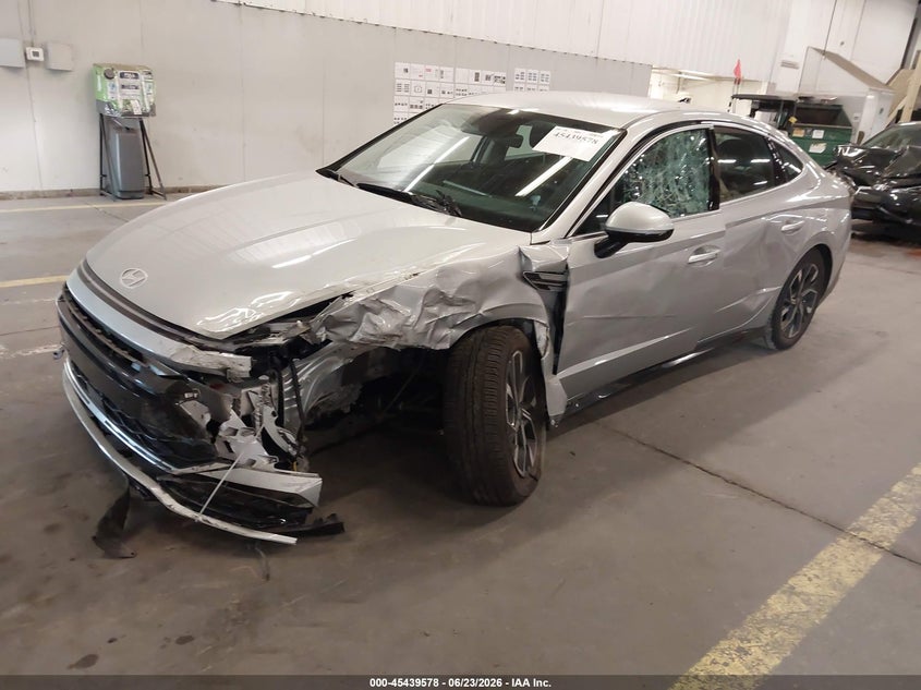 2024 HYUNDAI SONATA auction photo 2