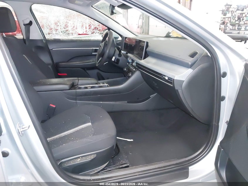 2024 HYUNDAI SONATA auction photo 5