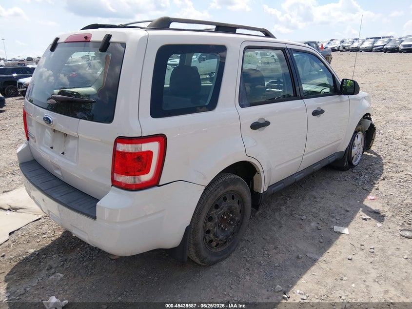 Vin: 1fmcu0c73bkb70169, lot: 45937687, ford escape xls 20114