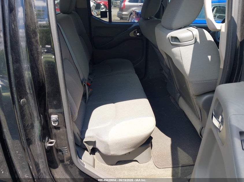 2010 NISSAN NAVARA (FRONTIER) TRUCK 4.0L V-6 DOHC, VVT, 261HP