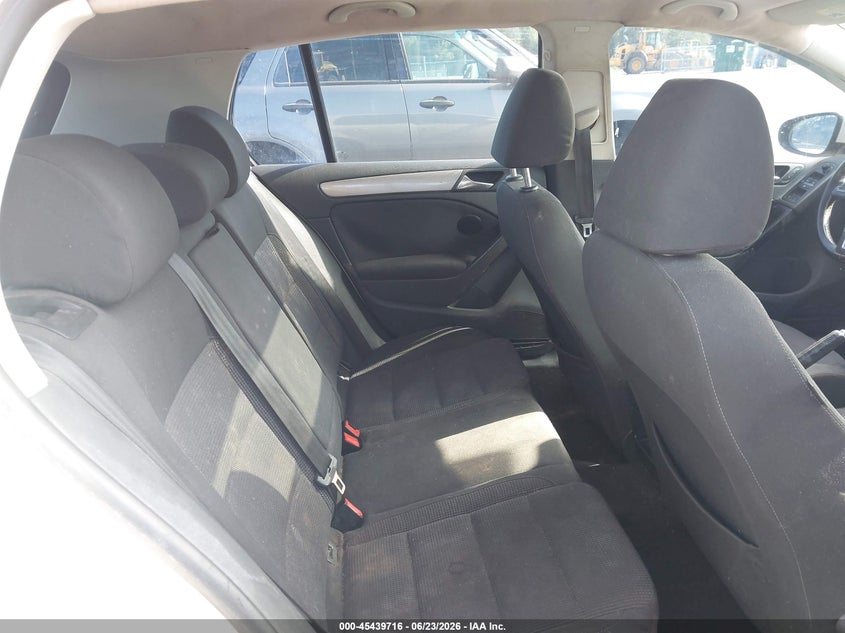 2012 Volkswagen Golf Tdi 4-Door VIN: WVWNM7AJ2CW035862 Lot: 45439716