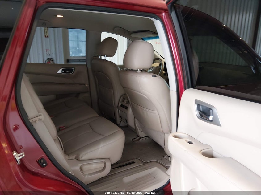 AtlanticExpress - Nissan Pathfinder